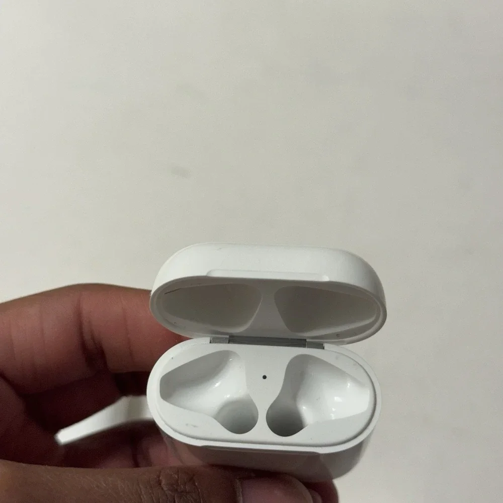 Genuine Apple AirPods Charging Case Only For Model: A1602 Lot Of 4 Tested